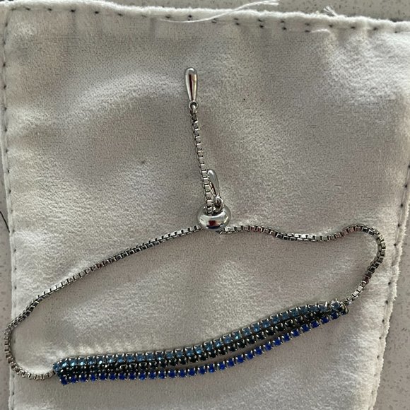 Sliver and blue adjustable Banana Republic bracelet - Picture 2 of 3